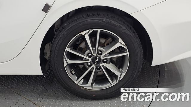 Kia K3 2023 — photo 7