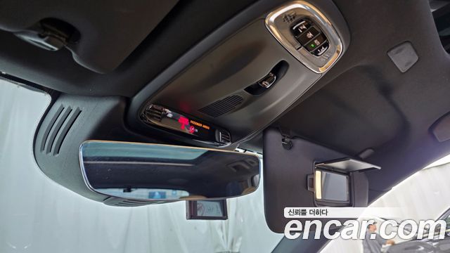 Volvo XC60 2020 — photo 31