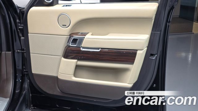 Land Rover Range Rover 2017 — photo 15