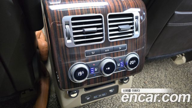 Land Rover Range Rover 2017 — photo 32
