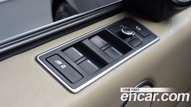 Land Rover Range Rover 2017 — photo 36