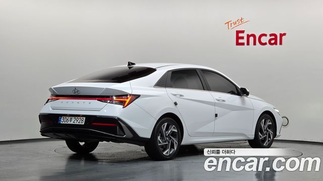Hyundai AVANTE 2025 — photo 2