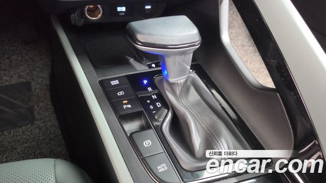 Hyundai AVANTE 2025 — photo 12