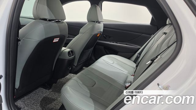 Hyundai AVANTE 2025 — photo 25