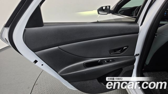 Hyundai AVANTE 2025 — photo 15