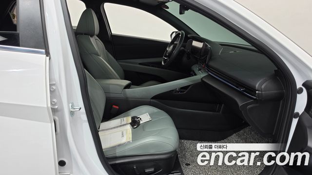 Hyundai AVANTE 2025 — photo 16