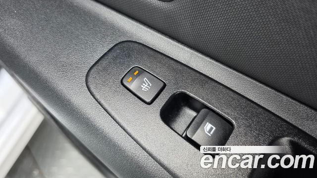 Hyundai AVANTE 2025 — photo 28