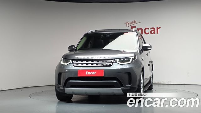 Land Rover Discovery 2018 — photo 3