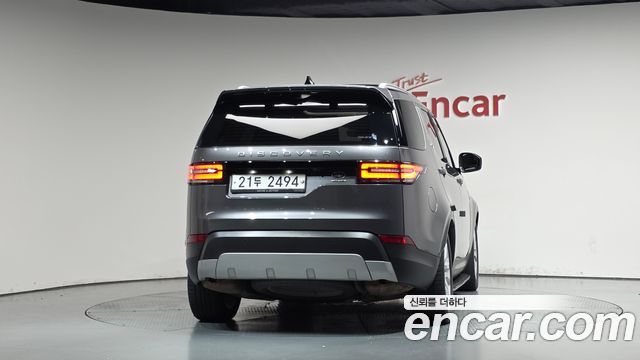 Land Rover Discovery 2018 — photo 4
