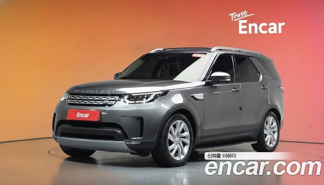 Land Rover Discovery 2018 — photo 1