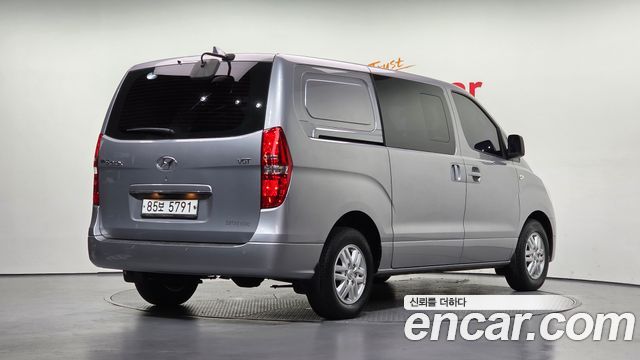 Hyundai Starex 2018 — photo 2