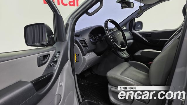 Hyundai Starex 2018 — photo 17