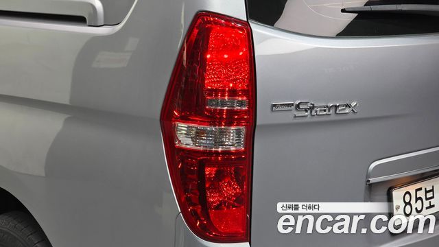 Hyundai Starex 2018 — photo 9
