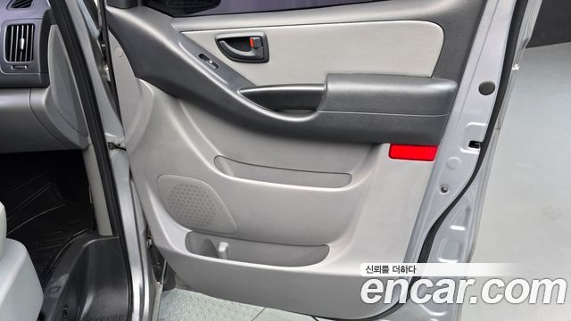 Hyundai Starex 2018 — photo 15