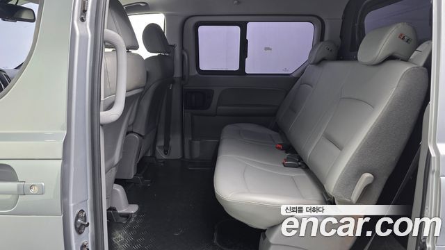 Hyundai Starex 2018 — photo 16