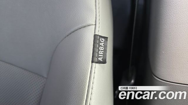 Hyundai Starex 2018 — photo 27