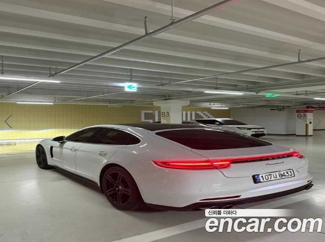 Porsche Panamera 2018 — photo 4
