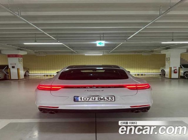 Porsche Panamera 2018 — photo 5