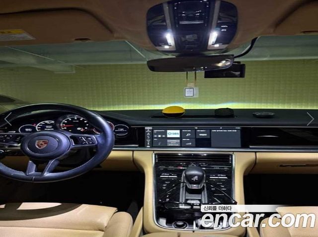 Porsche Panamera 2018 — photo 9
