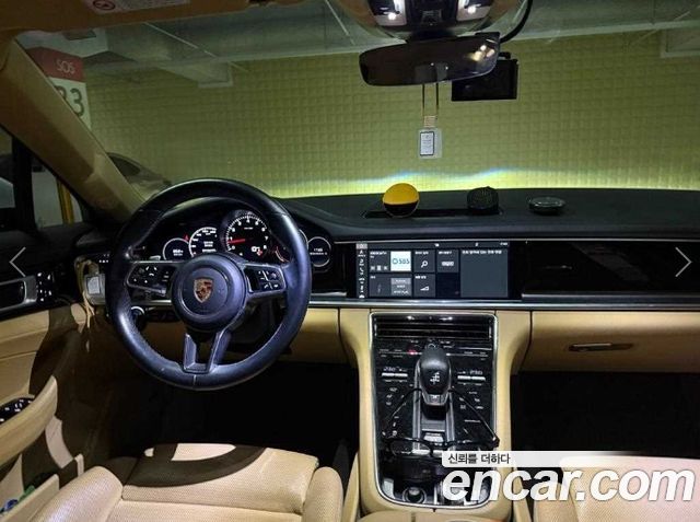 Porsche Panamera 2018 — photo 10
