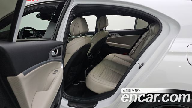 Genesis G70 2023 — photo 11