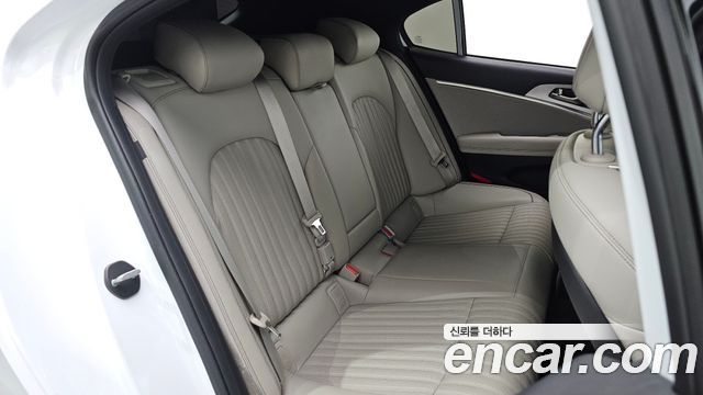 Genesis G70 2023 — photo 16