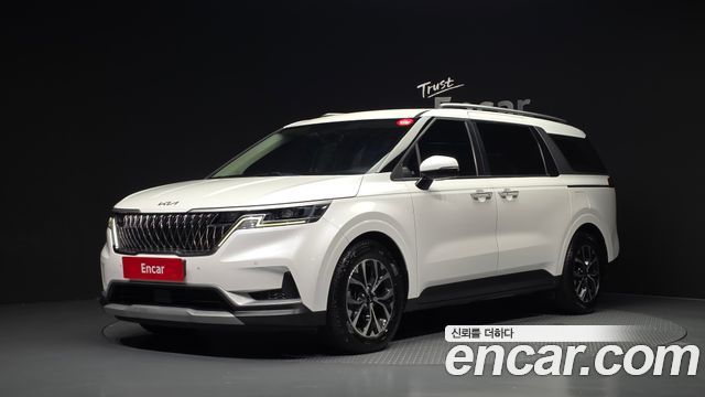 Kia Canival 2023 — photo 1