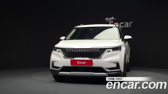 Kia Canival 2023 — photo 3