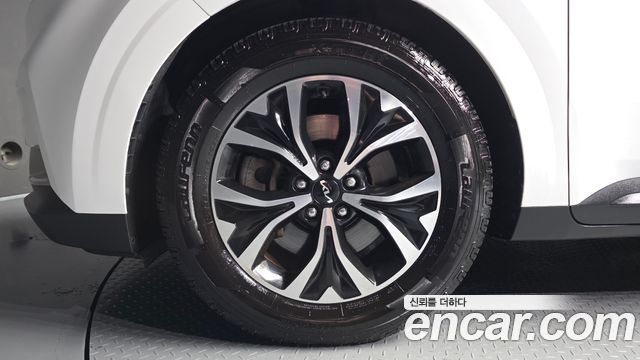 Kia Canival 2023 — photo 5