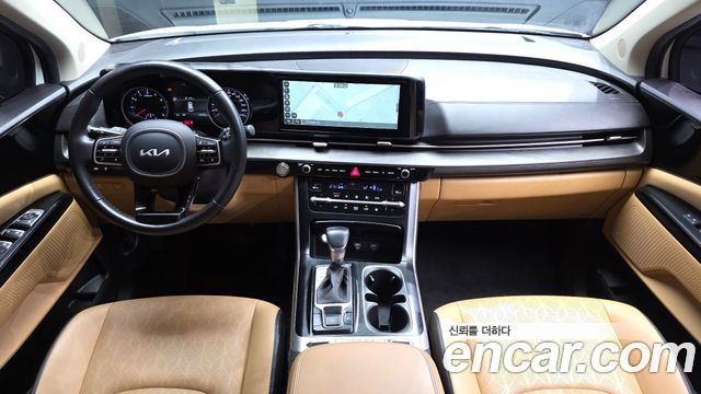 Kia Canival 2023 — photo 10