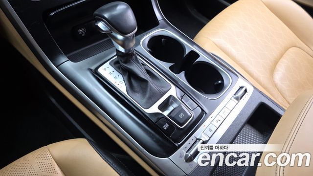Kia Canival 2023 — photo 12