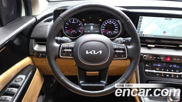 Kia Canival 2023 — photo 19