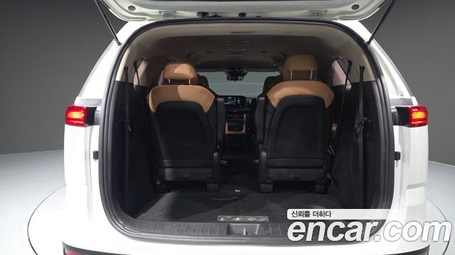 Kia Canival 2023 — photo 26