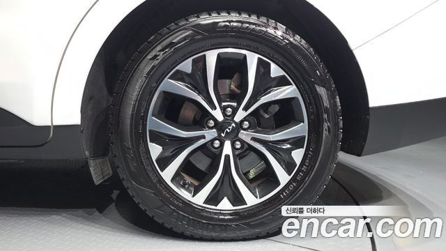 Kia Canival 2023 — photo 7