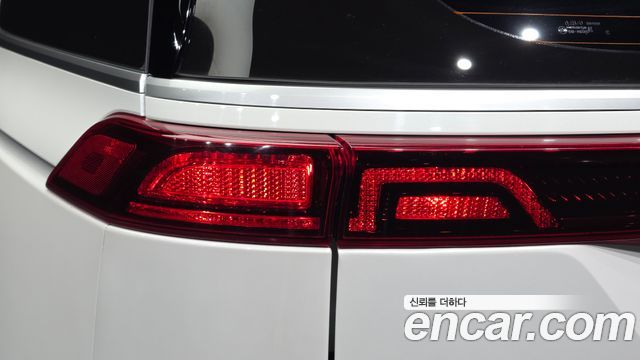 Kia Canival 2023 — photo 9