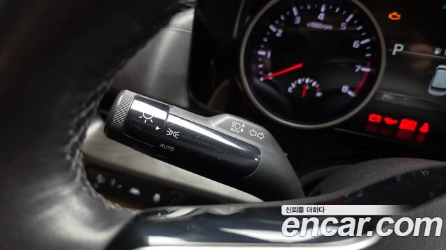 Kia Canival 2023 — photo 27