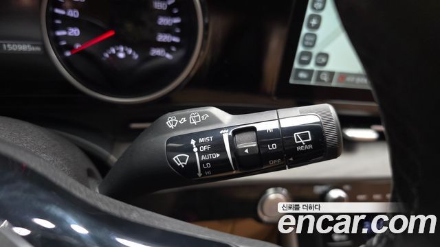 Kia Canival 2023 — photo 28