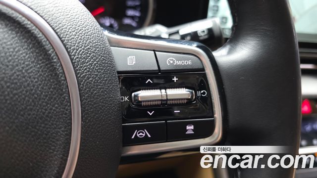 Kia Canival 2023 — photo 31