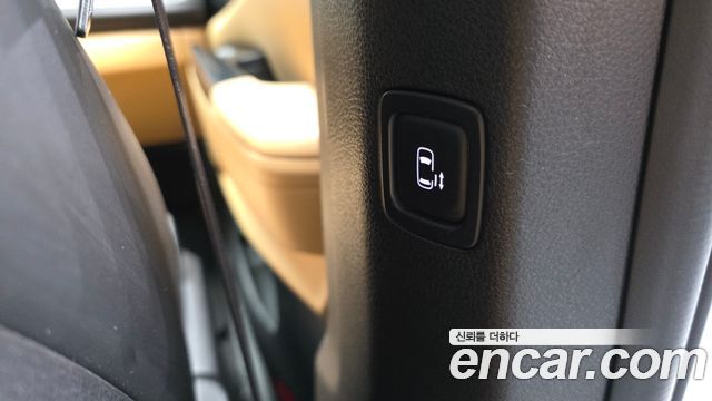 Kia Canival 2023 — photo 33