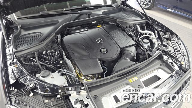 Mercedes-Benz GLC-Class 2026 — photo 6