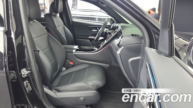 Mercedes-Benz GLC-Class 2026 — photo 17