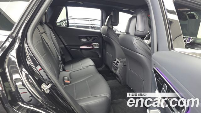 Mercedes-Benz GLC-Class 2026 — photo 18