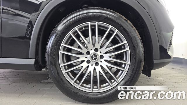 Mercedes-Benz GLC-Class 2026 — photo 7