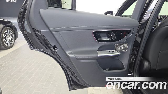 Mercedes-Benz GLC-Class 2026 — photo 15
