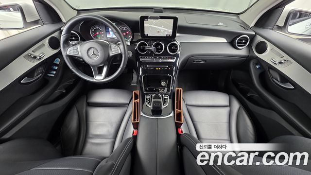 Mercedes-Benz GLC-Class 2019 — photo 10