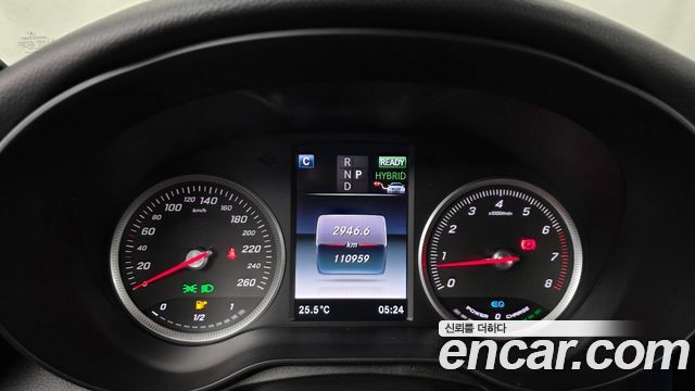 Mercedes-Benz GLC-Class 2019 — photo 11