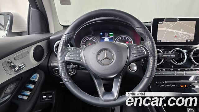 Mercedes-Benz GLC-Class 2019 — photo 18