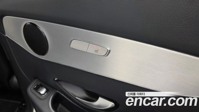 Mercedes-Benz GLC-Class 2019 — photo 24