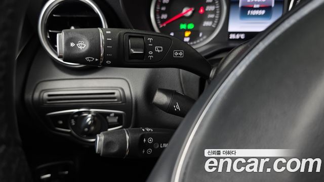 Mercedes-Benz GLC-Class 2019 — photo 29