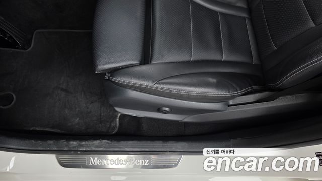 Mercedes-Benz GLC-Class 2019 — photo 31